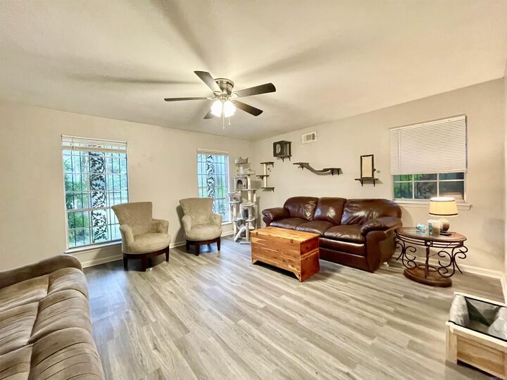 Property Photo: 7404 Indiana Avenue AR 72207-5020