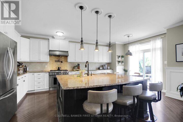 Property Photo:  104 Gracewood Crescent  ON K1T 0J5 