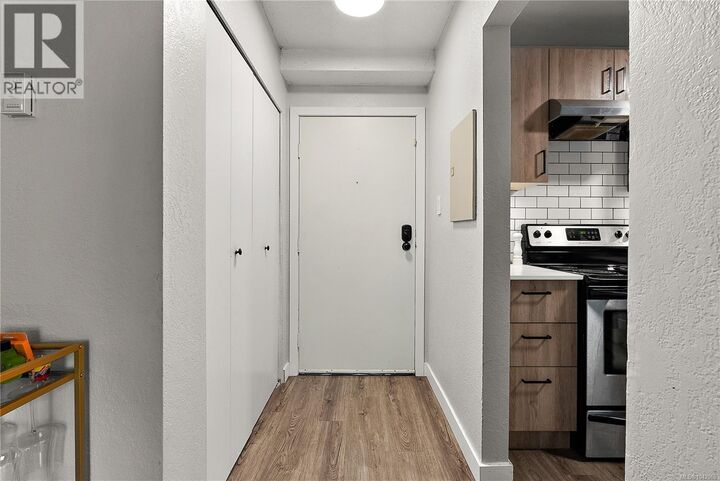 Property Photo:  71 Gorge Road West 106  BC V9A 1L9 