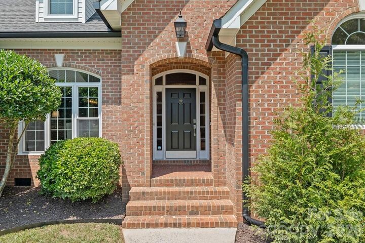 Property Photo: 305 Forbes Court SC 29710