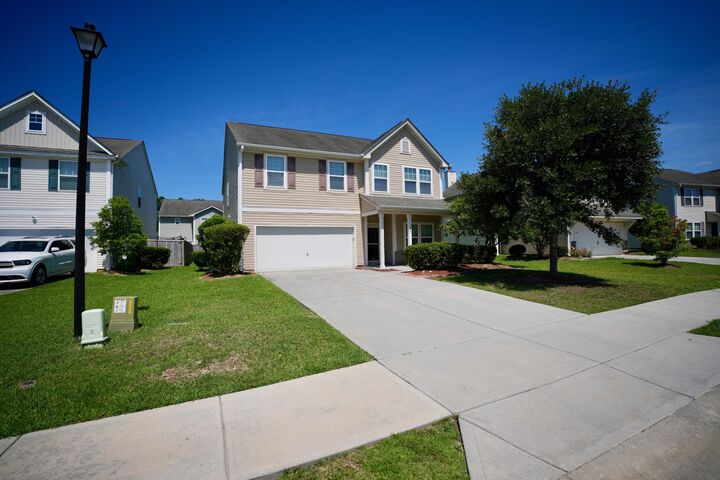 Property Photo:  407 Thoroughbred Drive  SC 29461 