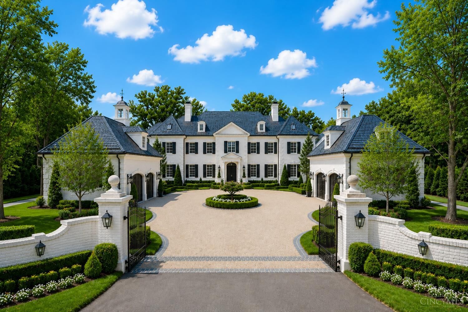 Property Photo: 8440 Beacon Hill Road OH 45243