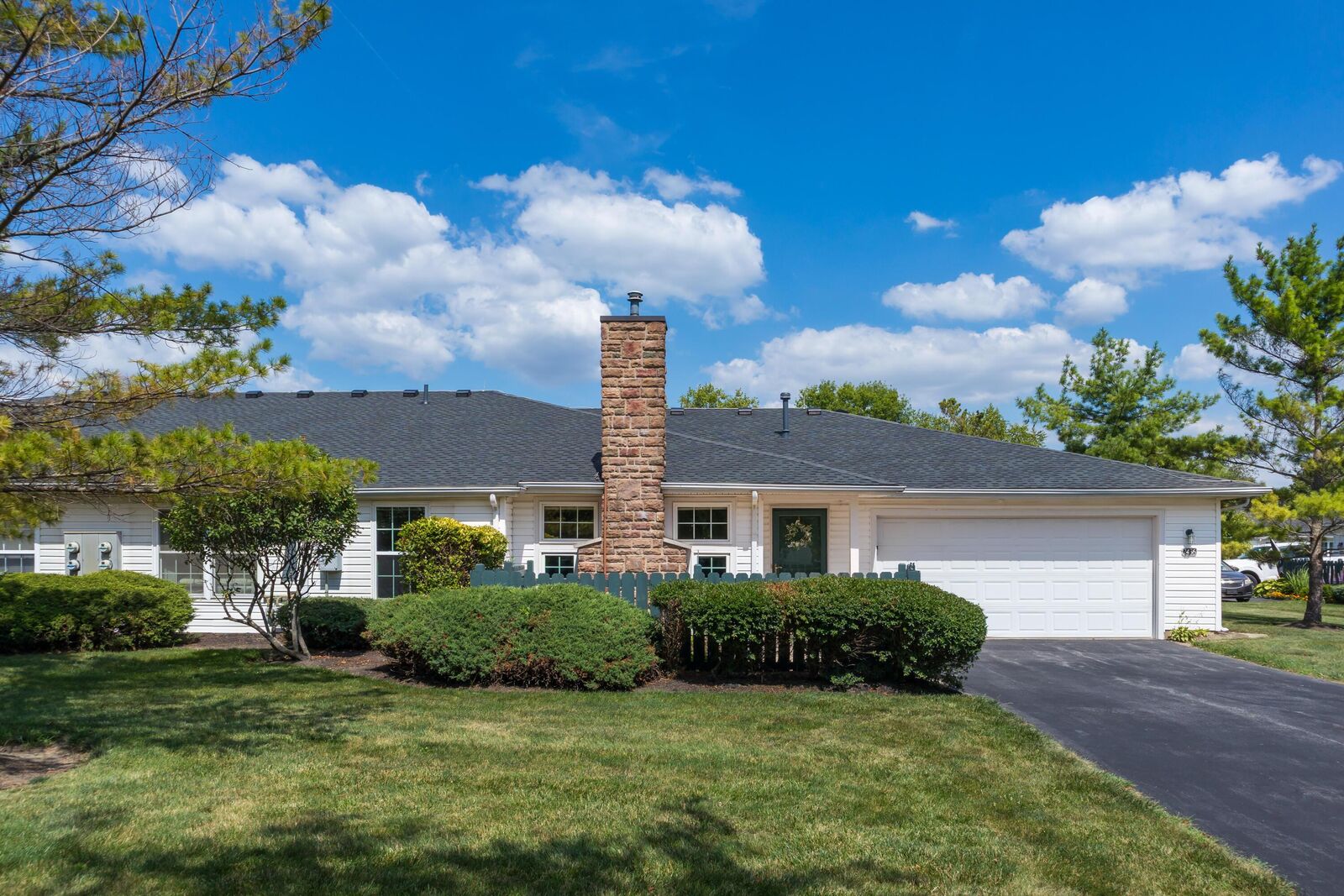 Property Photo: 2436 Warm Springs Drive OH 43026