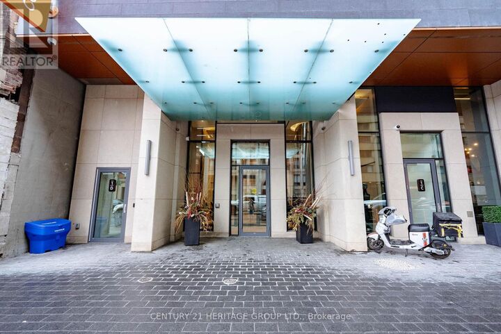 Property Photo: 395 Bloor Street East 5309 ON M4W 0B4