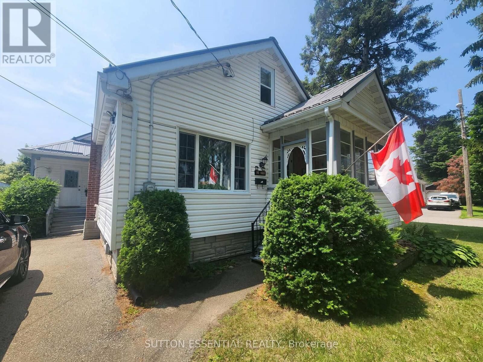 Property Photo:  10 Oak Street  ON K6V 5P9 