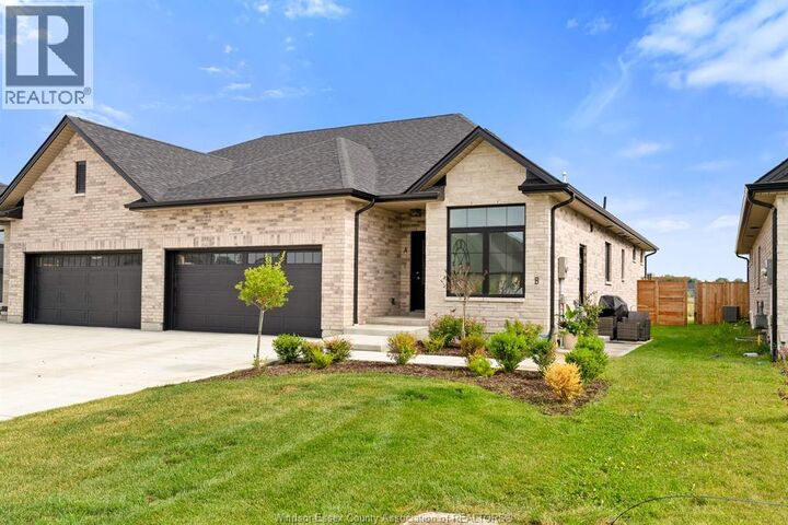 Property Photo:  156 McLellan Avenue A (Upper)  ON N9V 0H1 