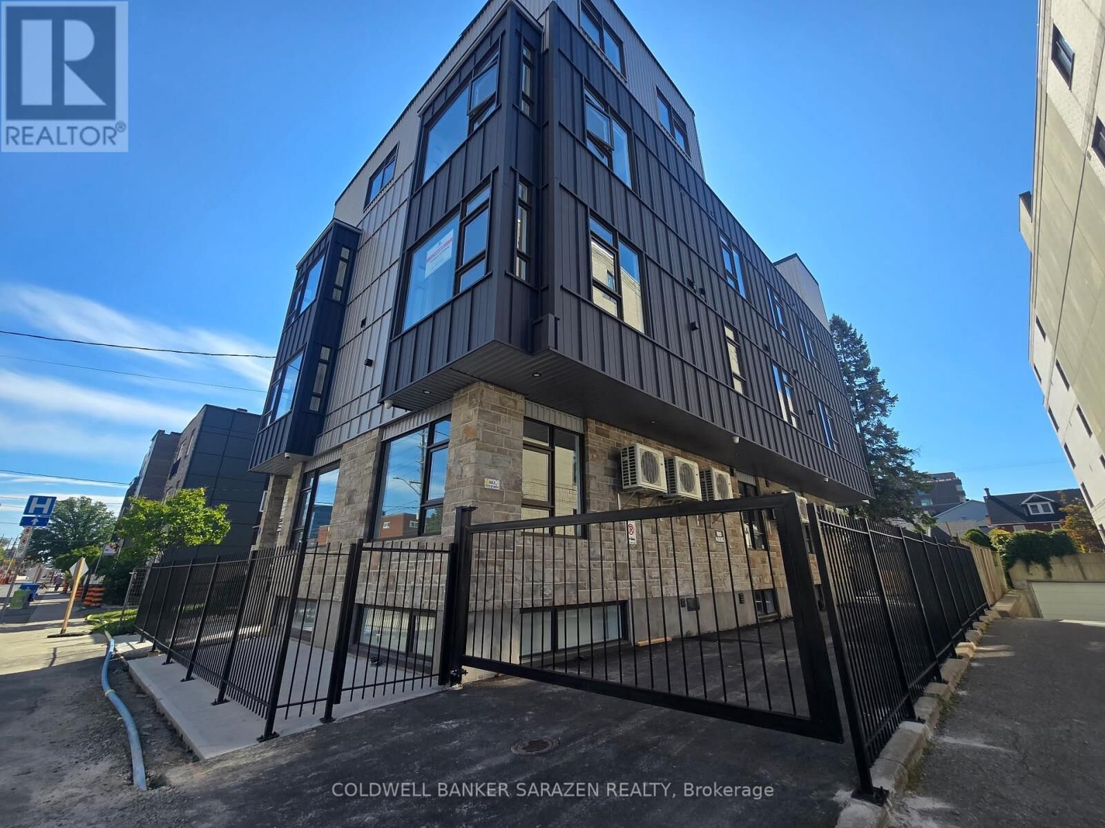 Property Photo: 10 McArthur Avenue 301 ON K1L 6R2