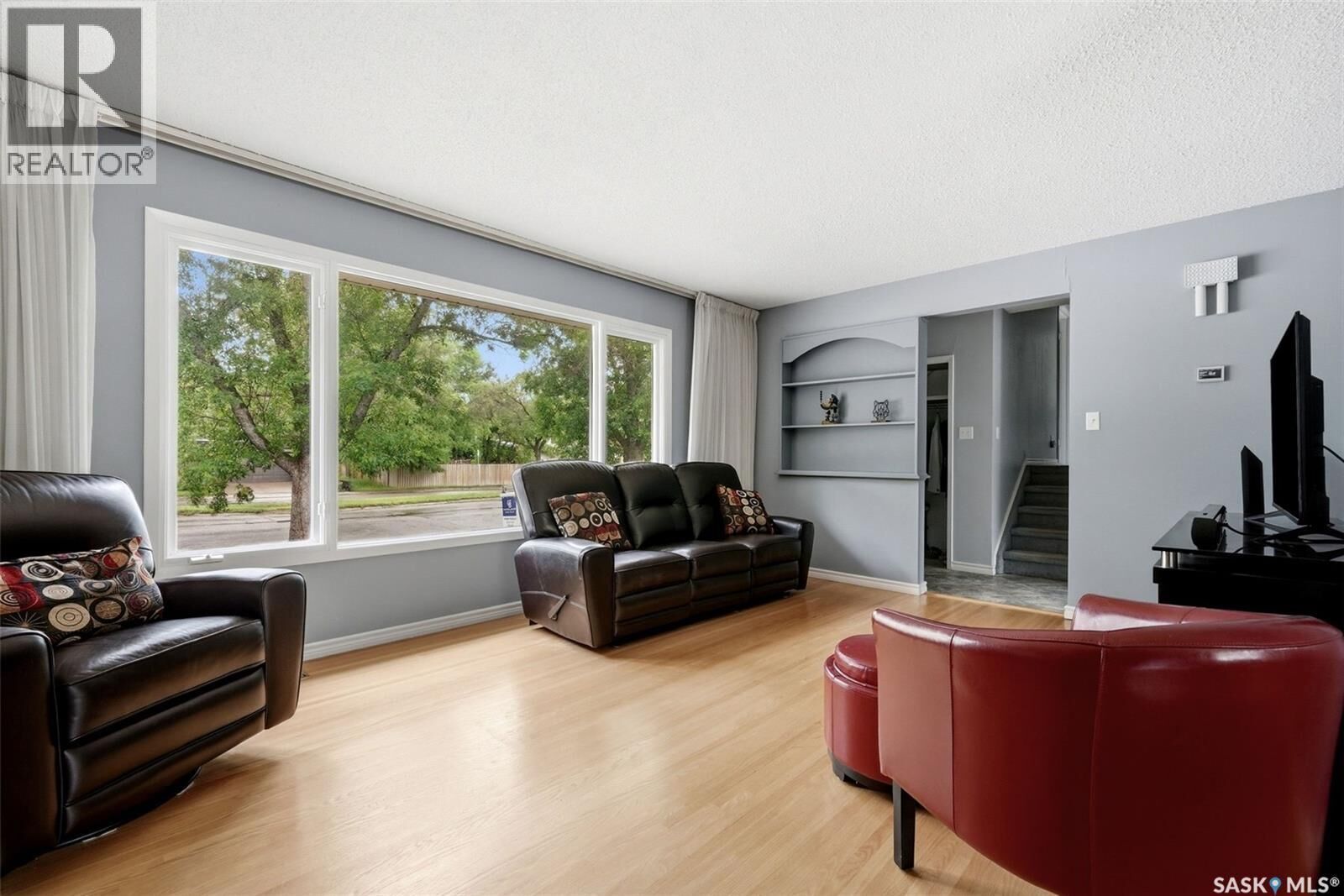 Property Photo: 2305 Parliament Avenue SK S4S 4G5