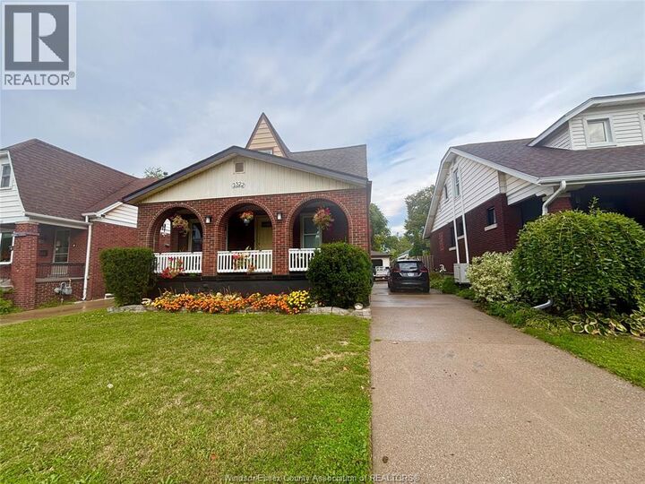 Property Photo:  2322 Byng  ON N8W 3E5 