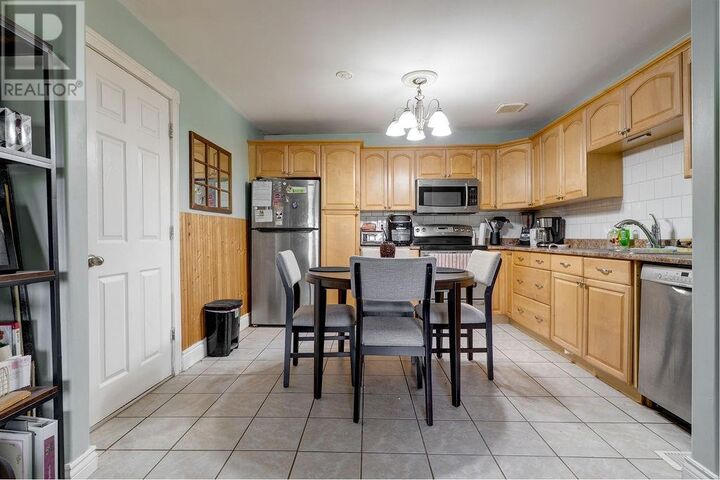 Property Photo:  697 St Clair Street  ON P3E 4G9 