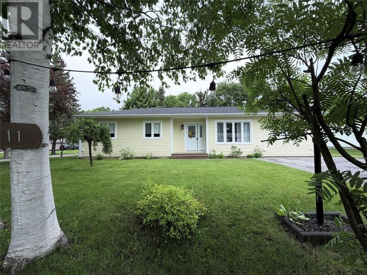 Property Photo: 11 Tenth Avenue NL A0L 1K0