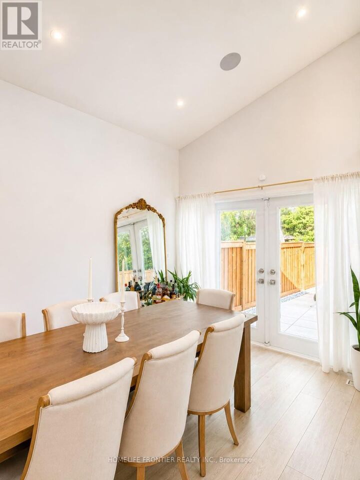 Property Photo:  2138 Truscott Drive  ON L5J 2A6 