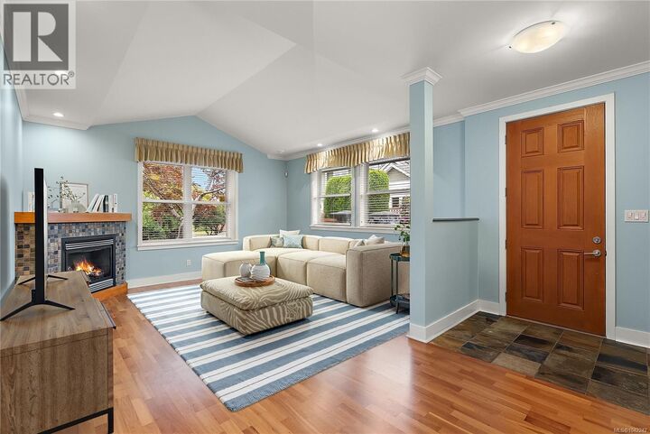 Property Photo: 10520 McDonald Park Road 5 BC V8L 3J1