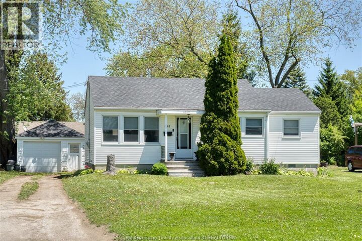 Property Photo: 4062 Roseland Drive East ON N9G 1Y4