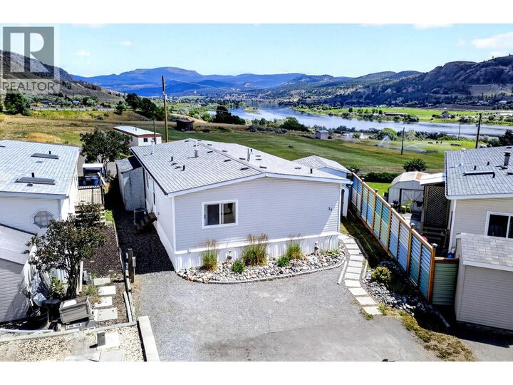 3099 Shuswap Road 31 — photo 1
