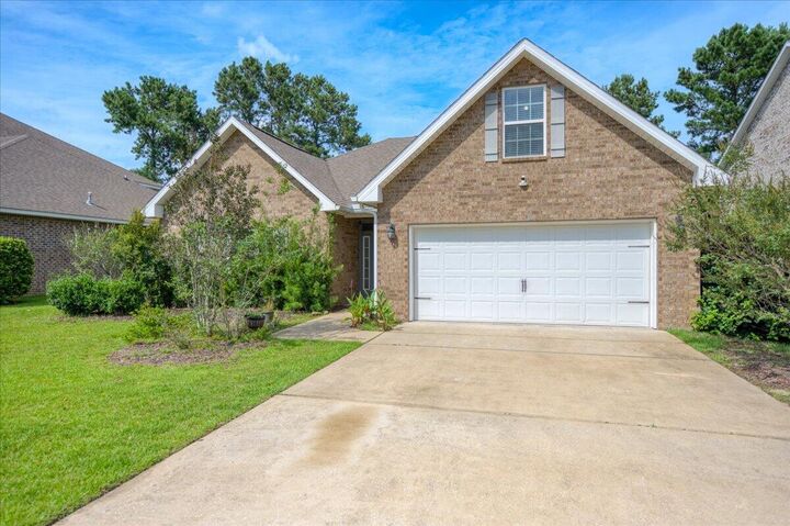 Property Photo: 395 Windchime Way FL 32439