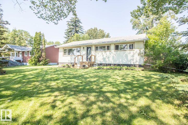 Property Photo: 15922 92 Avenue NW AB T5R 5C6