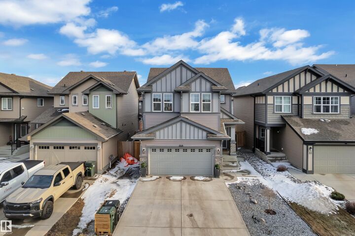 Property Photo: 29 Sunland Way AB T8H 0Z4
