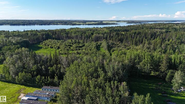 Property Photo:  6118 Hwy 16  AB T0E 0W0 