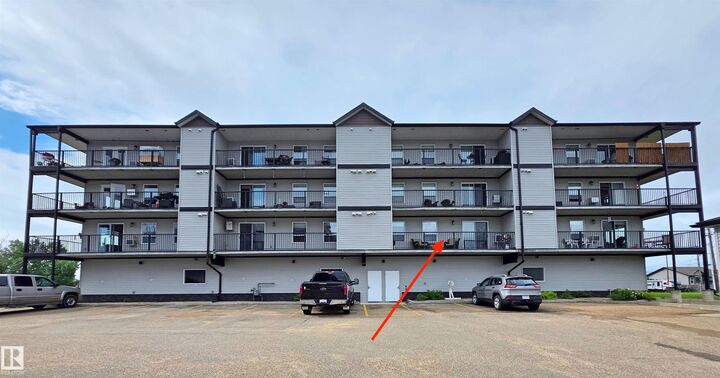 Property Photo:  205 4614A Lakeshore Drive  AB T0A 3A3 
