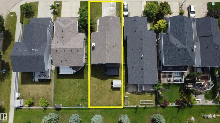 Property Photo: 8708 175 Avenue NW AB T5Z 3Z2