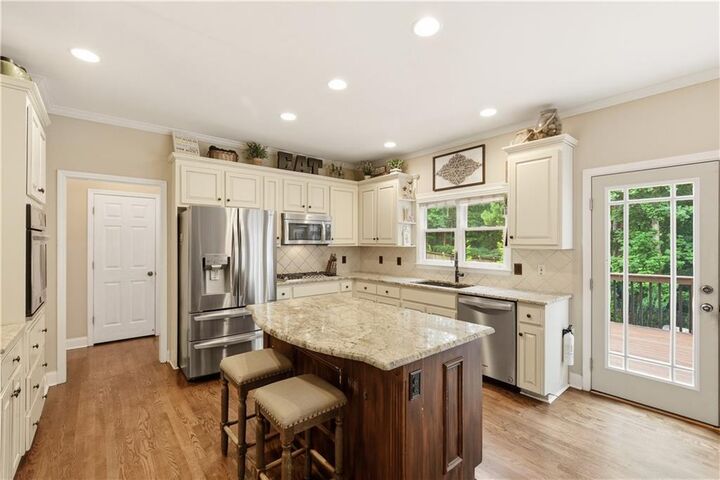 Property Photo: 515 Lakewood Court GA 30114
