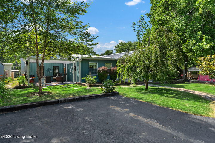 Property Photo: 377 Lakeway Dr KY 42729
