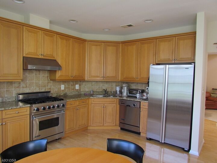 Property Photo: 627 Binghampton Ln 627 NJ 07039