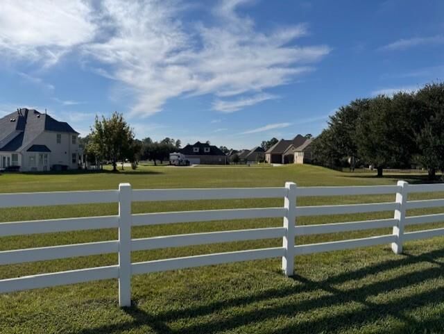 Property Photo: 5912 Oak Leaf Court TX 77304