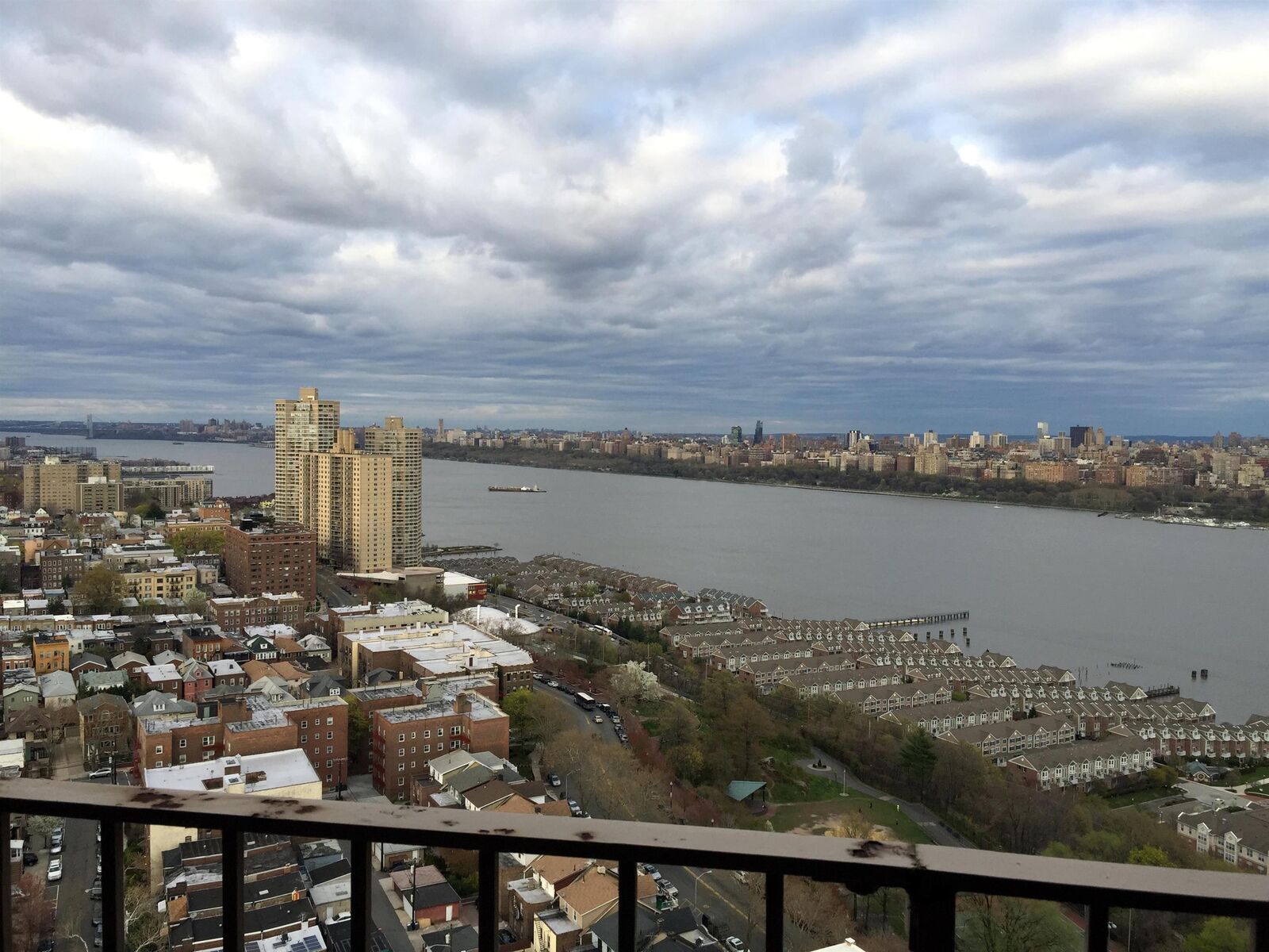 Property Photo: 6040 Blvd East 31N NJ 07093
