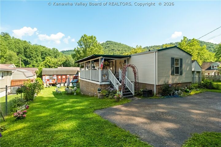 Property Photo:  730 Campbells Creek Drive  WV 25306 