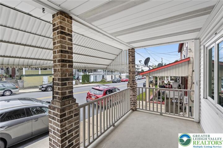 Property Photo: 427 E Patterson Street PA 18232