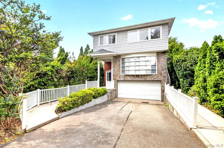Property Photo:  149-37 Powells Cove Boulevard  NY 11357 