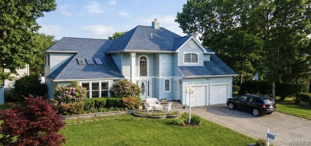 Property Photo:  9 Dexter Street  NY 11784 