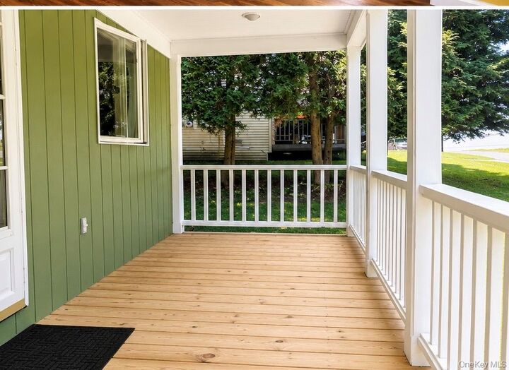Property Photo:  55 Glenacom Road  NY 10541 