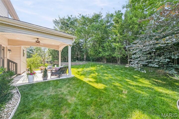Property Photo:  327 Hyde Park Avenue  MO 63385 