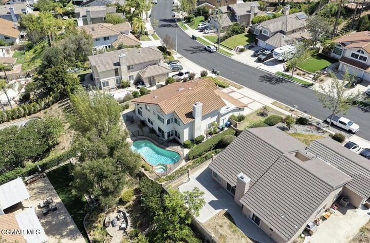 Property Photo:  3188 N Geronimo Avenue  CA 93063 