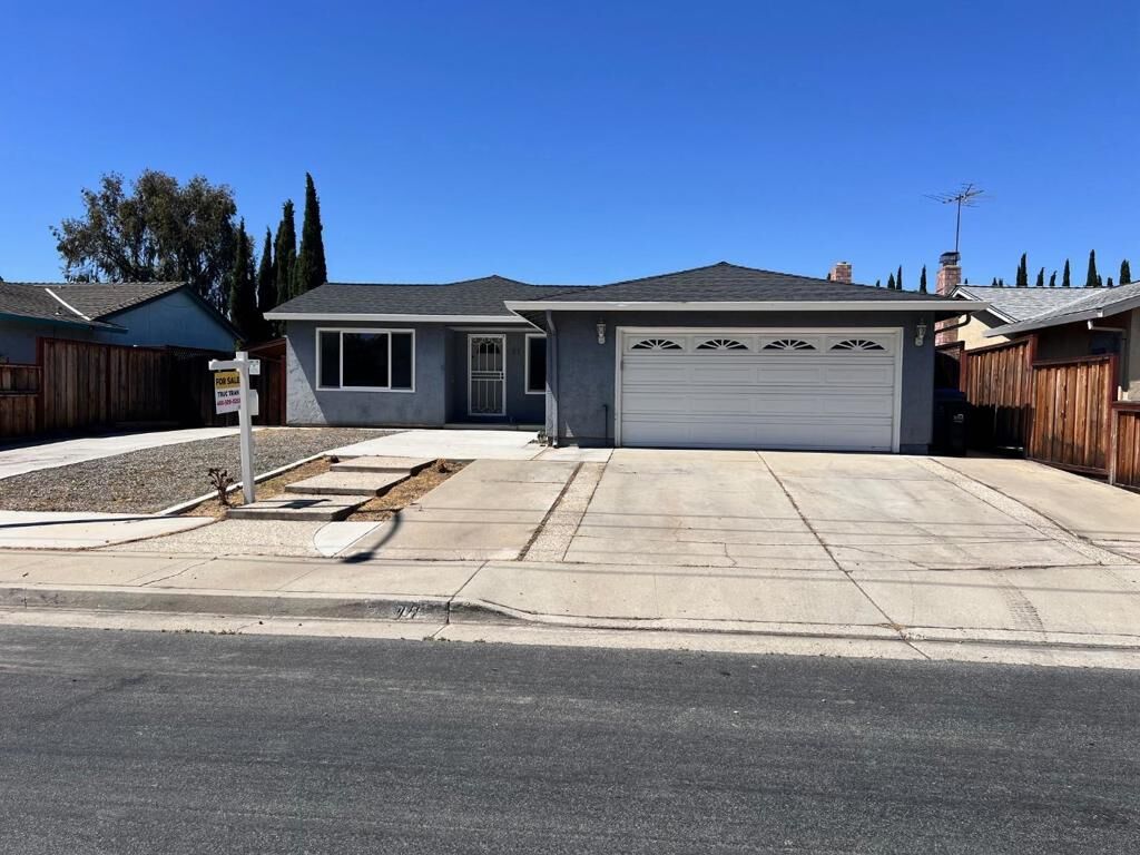 Property Photo: 77 Shenado Place CA 95136