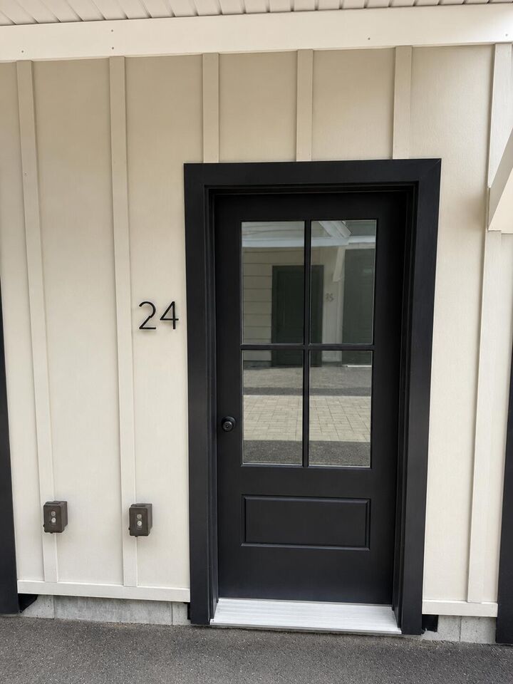 Property Photo:  24 Salt Point Drive 24  ME 04064 
