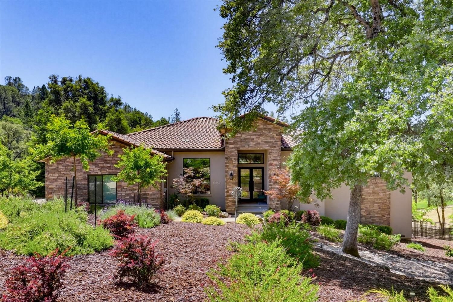 Property Photo: 13056 Austin Forest Circle CA 95602
