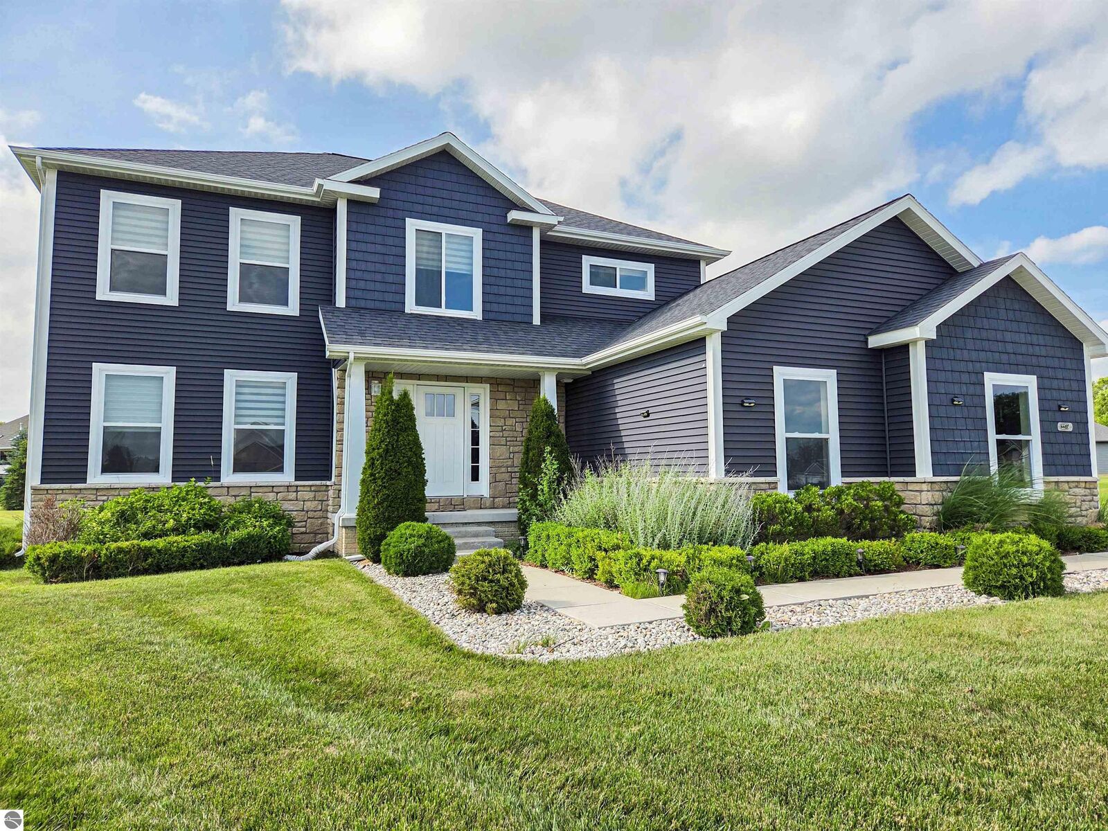 Property Photo:  2275 Sandstone Drive  MI 48858 