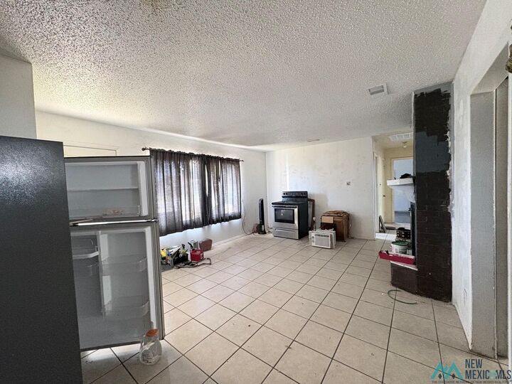 Property Photo:  1827 N Steven Drive  NM 88240 