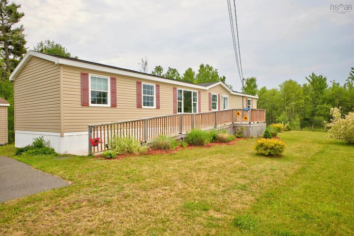 1047 Glen Forest Drive — photo 1