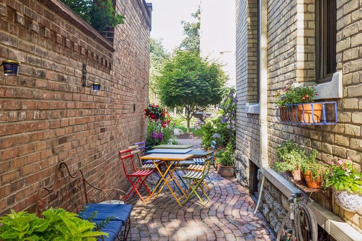 Property Photo: 436 Portland Avenue 9 MN 55102