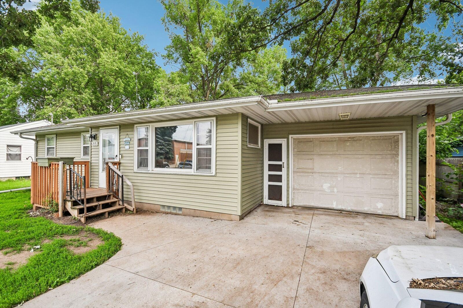 Property Photo:  215 17th Street W  MN 55033 