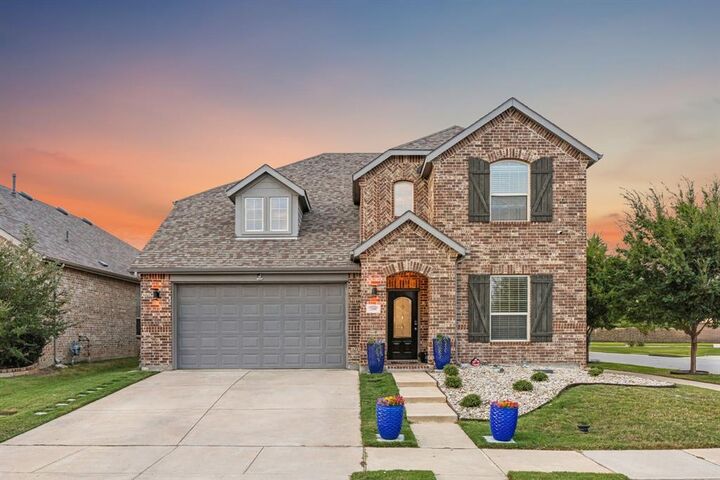 Property Photo: 1800 Harrier Lane TX 76226