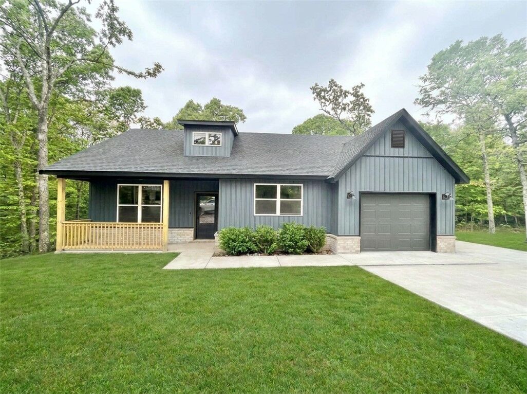 Property Photo:  8 Naver Lane  AR 72715 