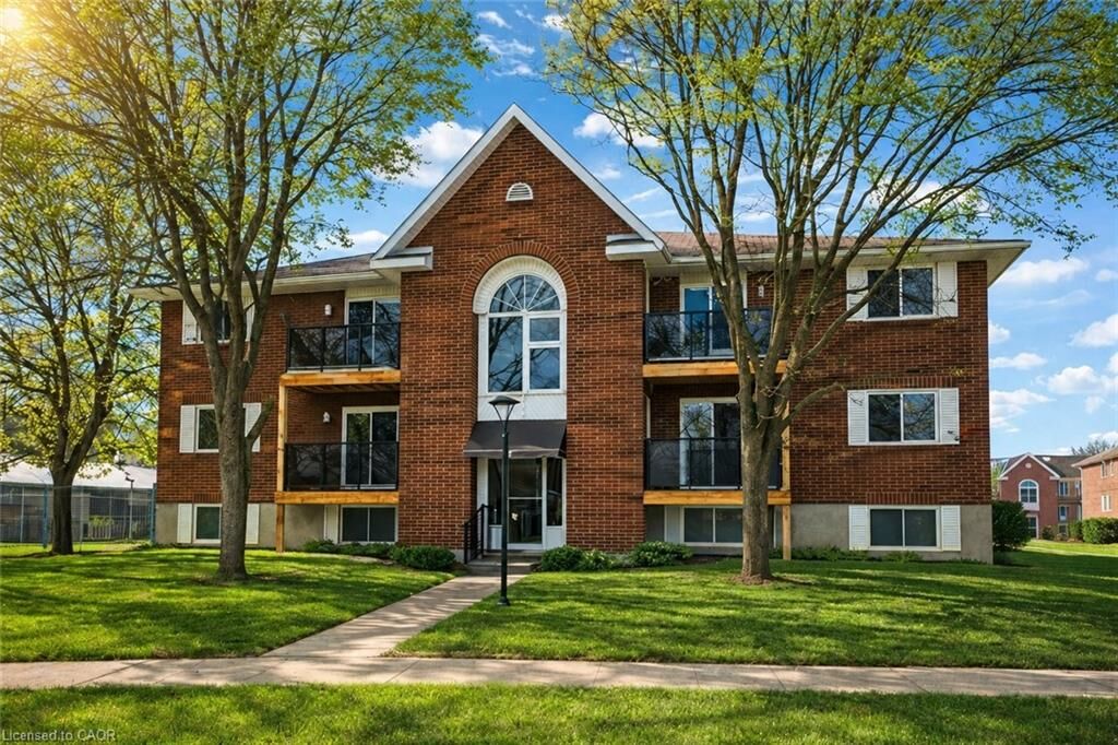 Property Photo: 565 Greenfield Avenue 106 ON N2C 2P3