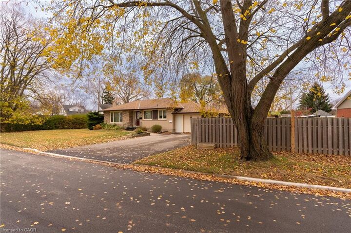Property Photo:  1 Cherrylane Drive  ON L2M 2H7 