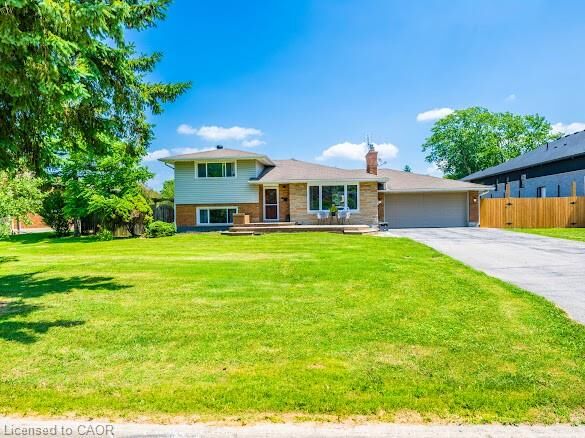 Property Photo: 16 Woodmount Drive ON L2T 2X9